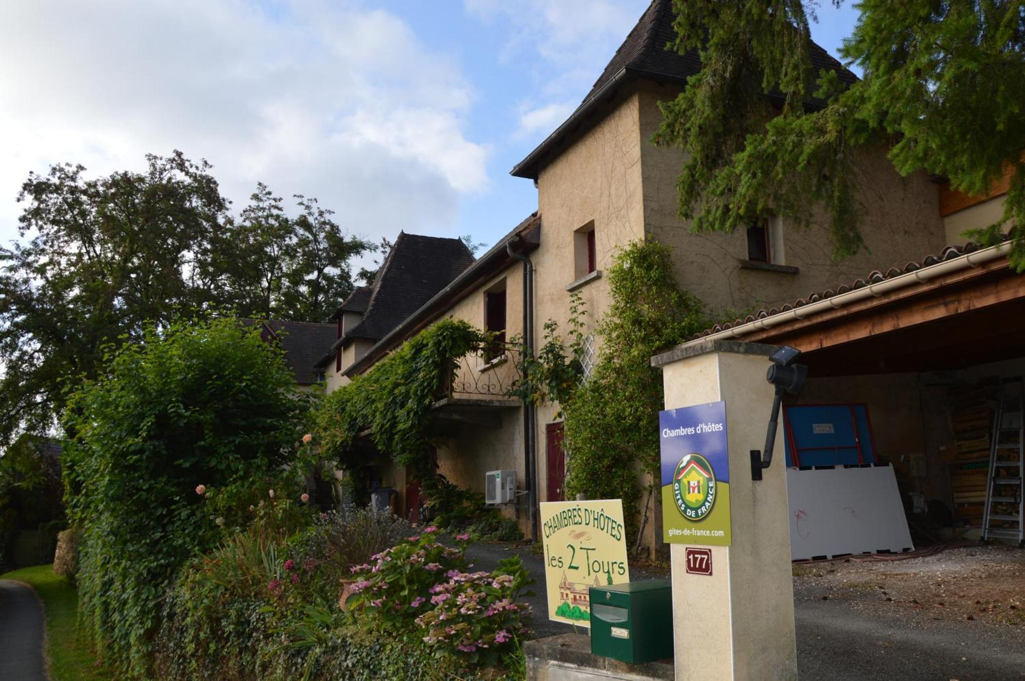Les Deux Tours Bed & Breakfast Siorac-en-Périgord Екстериор снимка