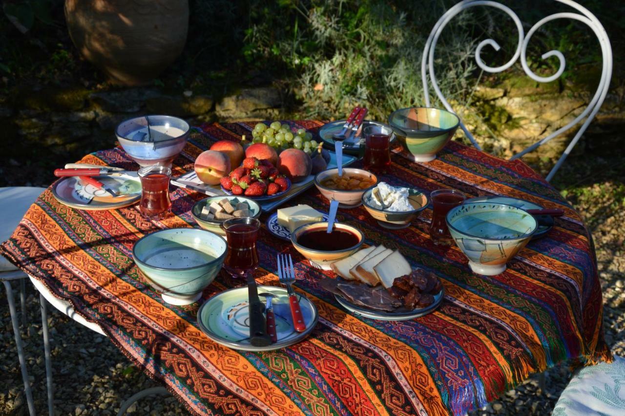 Les Deux Tours Bed & Breakfast Siorac-en-Périgord Екстериор снимка